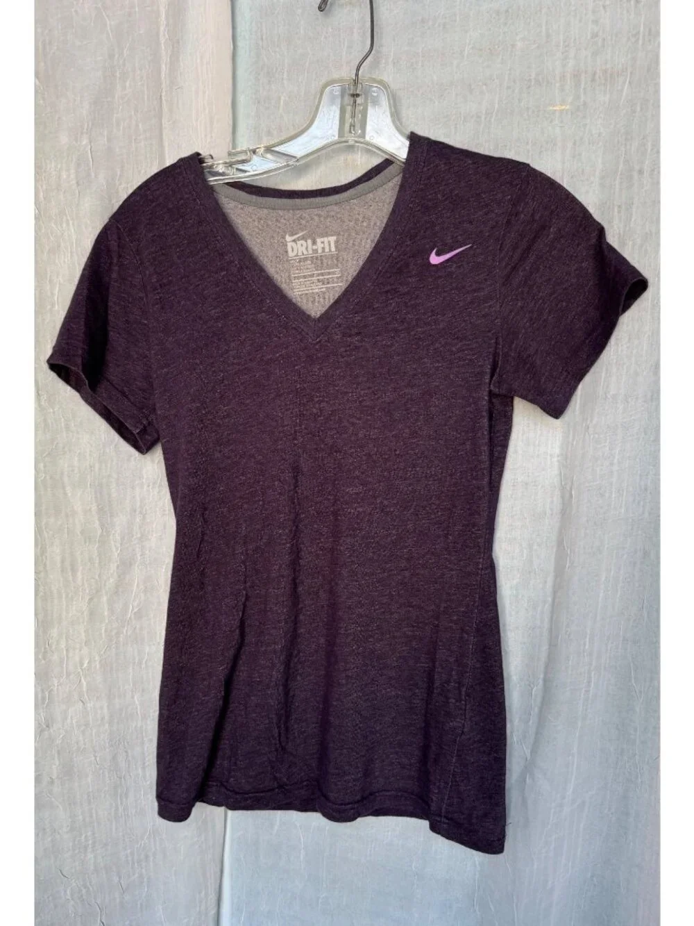 Nike Dri-Fit Women's Heather Purple V-Neck Athletic Tee